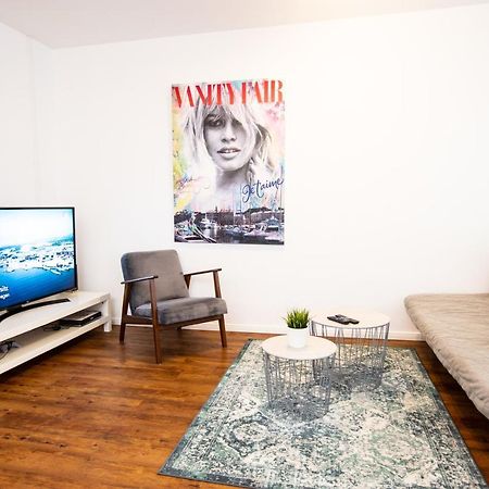 Moderne 2-Zimmer Wohnung! Wlan Und Netflix Inklusive! Zentral Gelegen In Der Historischen Altstadt! Stade Exteriör bild