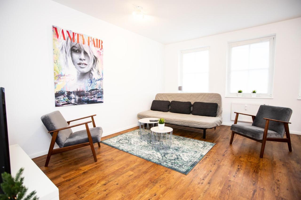 Moderne 2-Zimmer Wohnung! Wlan Und Netflix Inklusive! Zentral Gelegen In Der Historischen Altstadt! Stade Exteriör bild